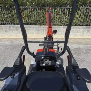 Documentazione tecnica File Descrizione Dimensione Download Brochure AIRONE 100 PRO 8 MB 1 mini-escavatore-airone-100pro-06