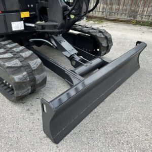 Escavatore 60 quintali: lama